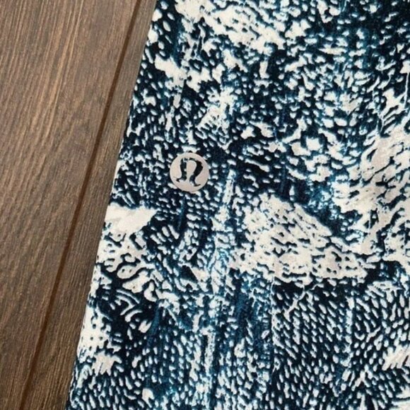 LULULEMON Never Still Crop *21” in Wildwood White Multi / Nocturnal Teal - Picture 8 of 10